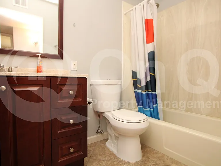425 E Continental Dr — Photo 19
