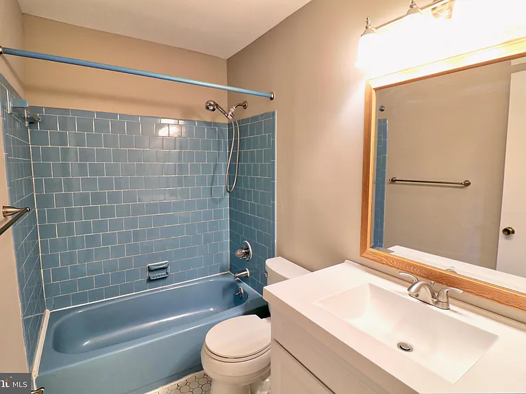 449 Colonial Ridge Ln — Photo 15