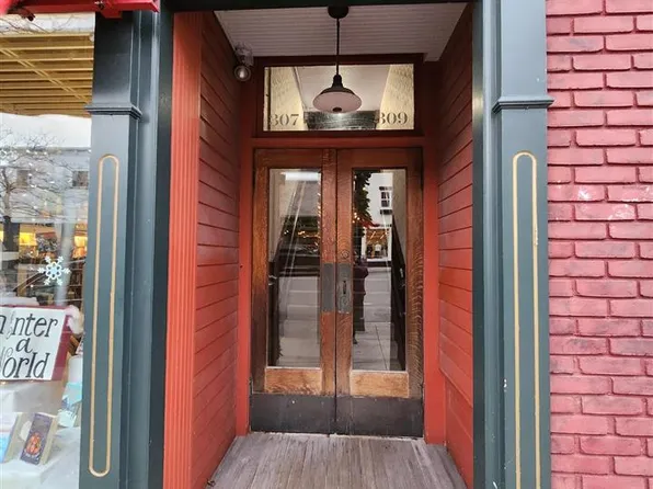 309 S Lake St #4, Petoskey, MI 49770