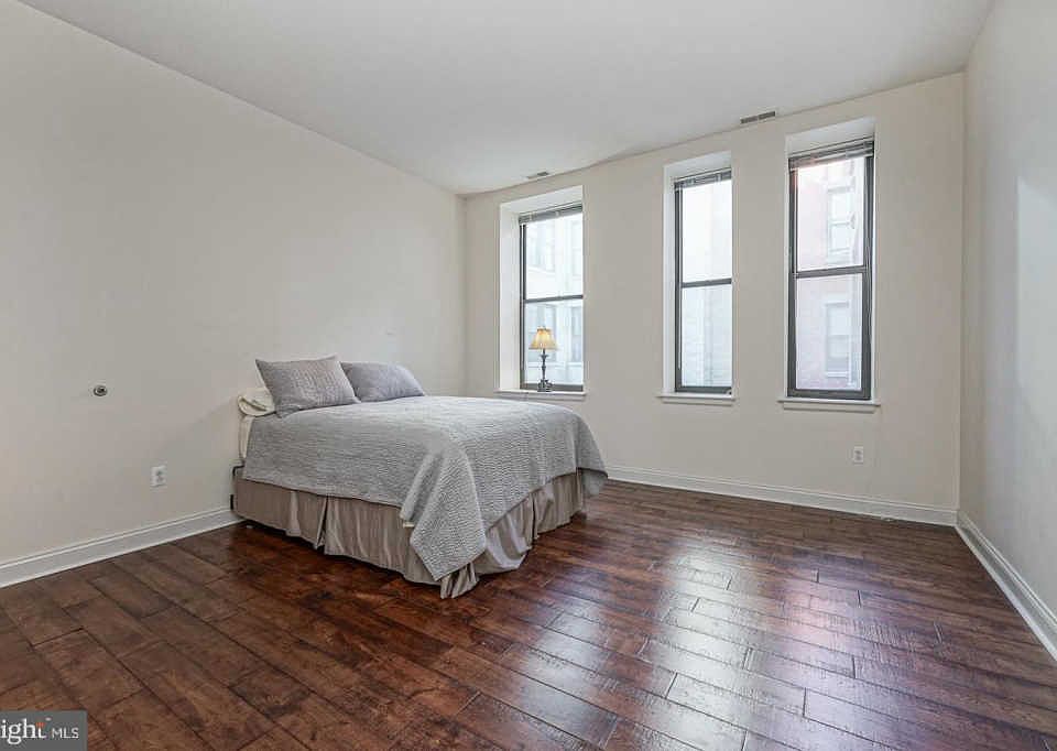 1st image of 1001 Chestnut St #601E