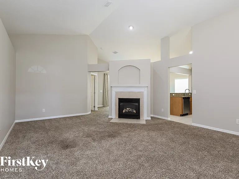 745 Troon Cir — Photo 3