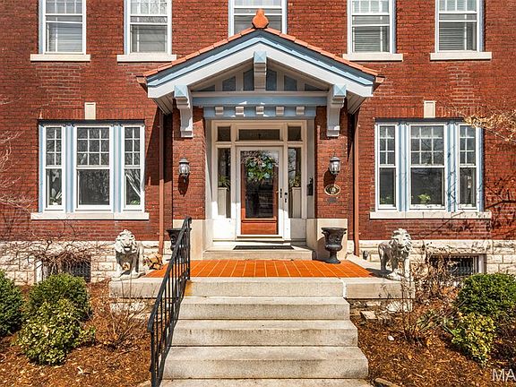 3rd image of 6843 Waterman Ave