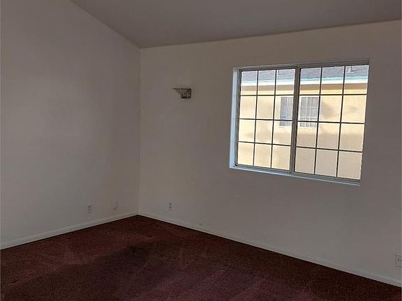 3rd image of 11403 1/2 S San Pedro St #4