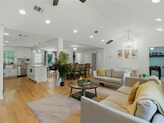 5th image of 2710 Hedgewood Dr NW