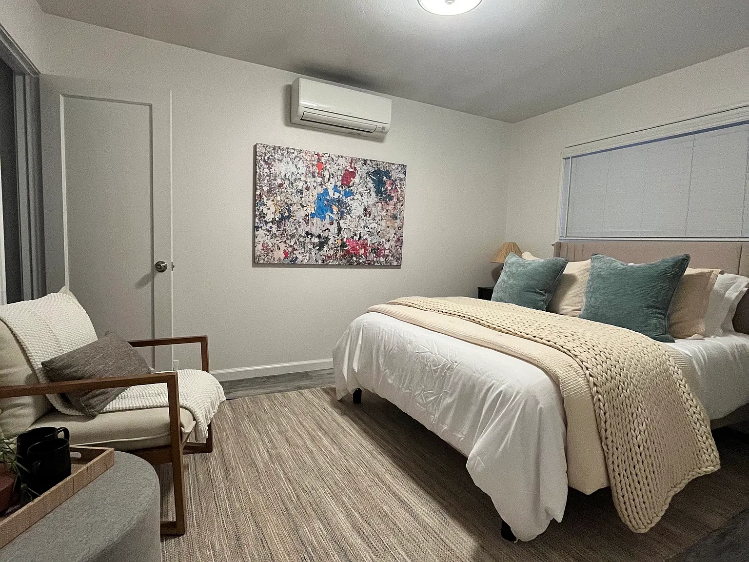 2209 Redwood Rd — Photo 4