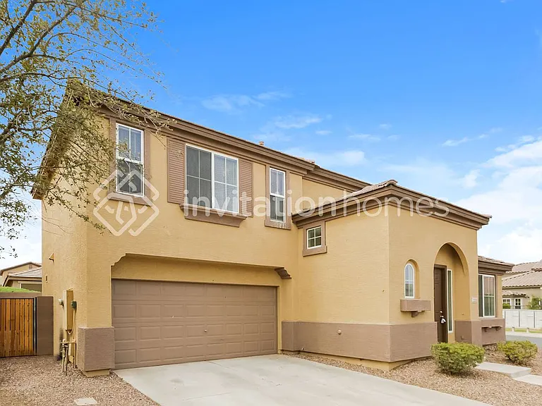 7233 S 39th Way — Photo 1