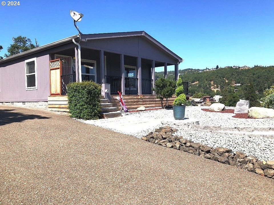 1st image of 640 NE Bellview Ct