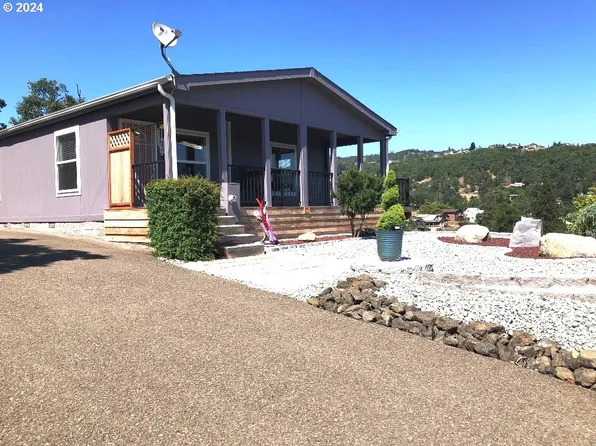 640 NE Bellview Ct, Roseburg, OR 97470
