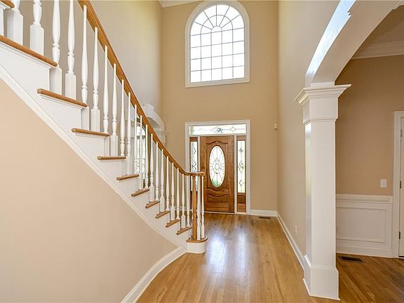 5th image of 3007 Golf Crest Ln
