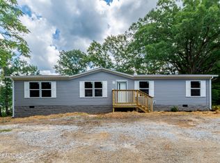 200 Burnett Ln, Oneida, TN 37841