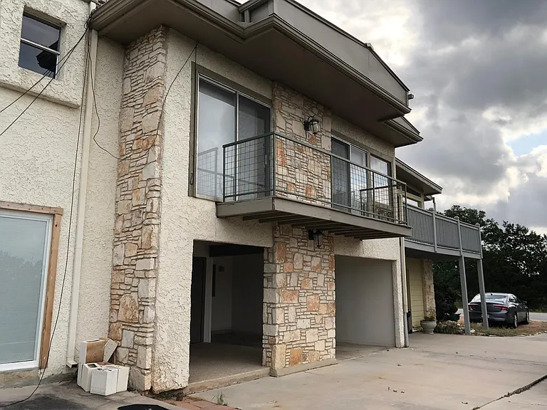 1008 Clayton Nolen Dr #107 — Photo 1