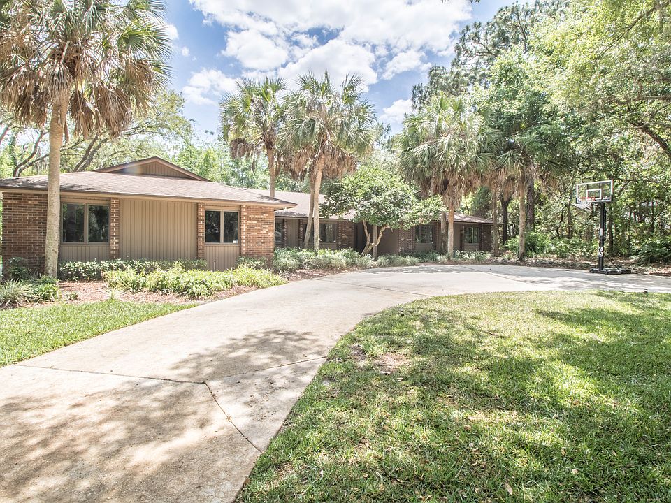 1st image of 206 Green Lake Cir