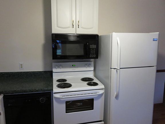 3rd image of 2832 Tully Dr