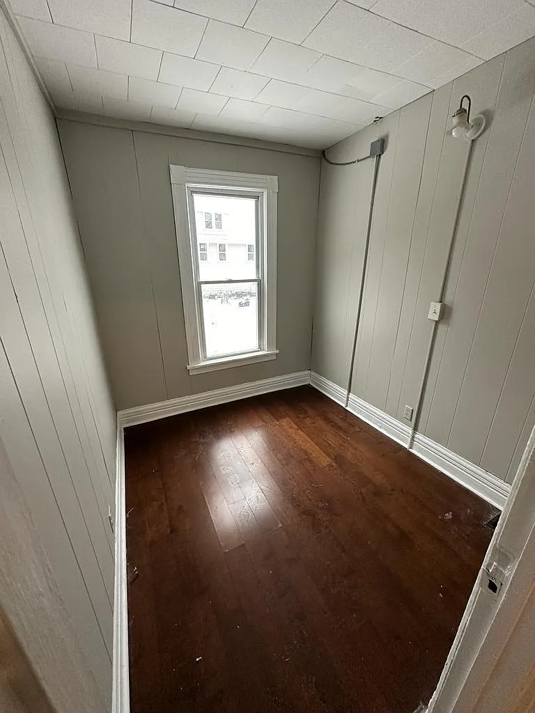4 bed, 1050 sqft, $1,350 — Photo 3