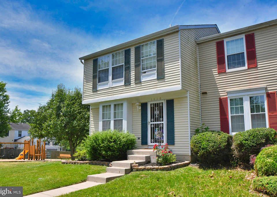 1st image of 1410 Amber Sq