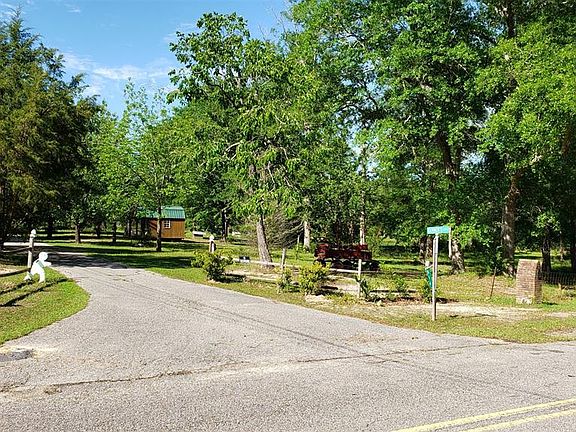 3rd image of 614 Wildwood Loop