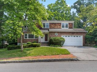 22 Barclay Rd, Scarsdale, NY 10583