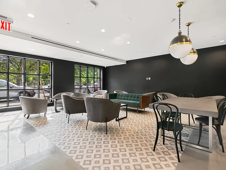 860 Lorimer St #3D — Photo 10