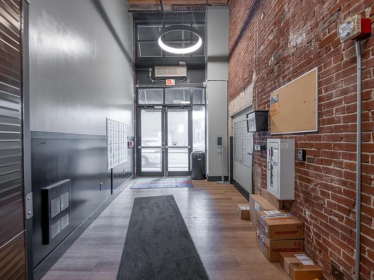 1113 Washington Ave #210 — Photo 20