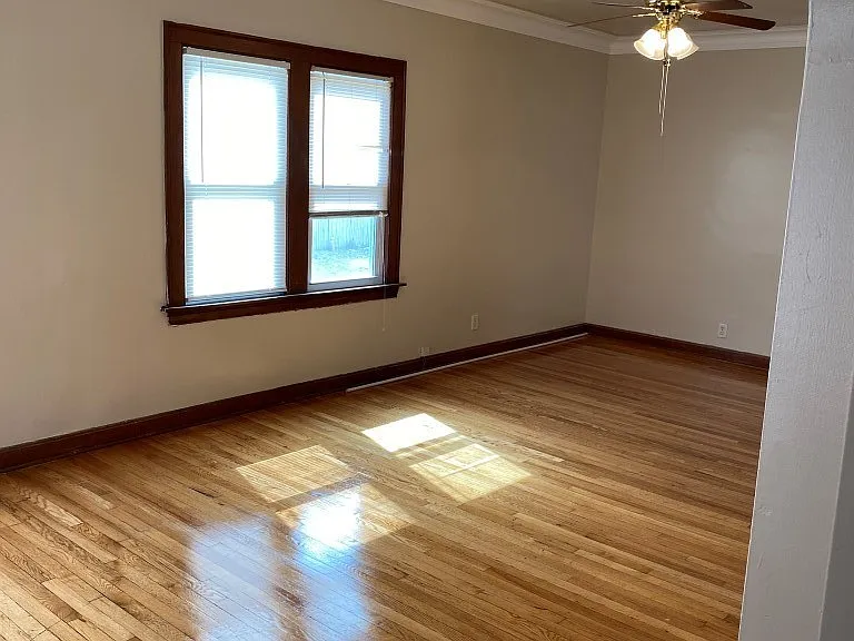 1508 S 1st Ave — Photo 3