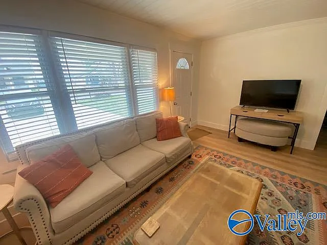 1236 Oshaughnessy Ave NE — Photo 6