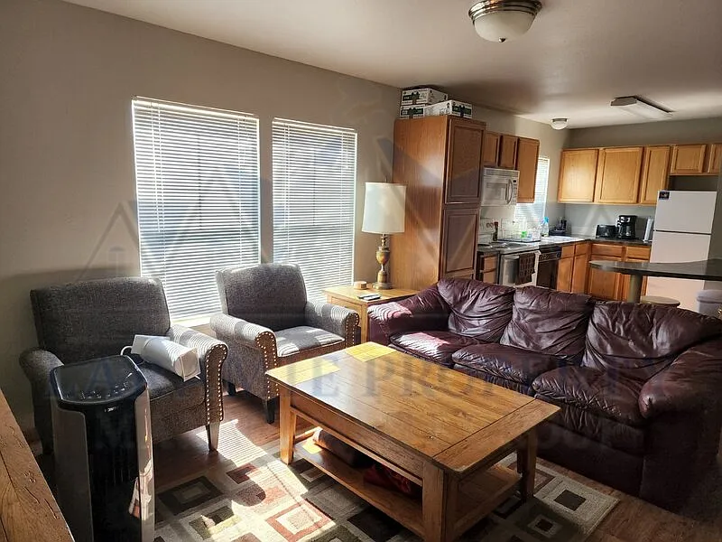 Building Photo - 529 Mitchell St #K10-B2