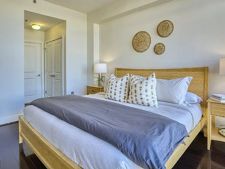 520 John Carlyle St #312 — Photo 9