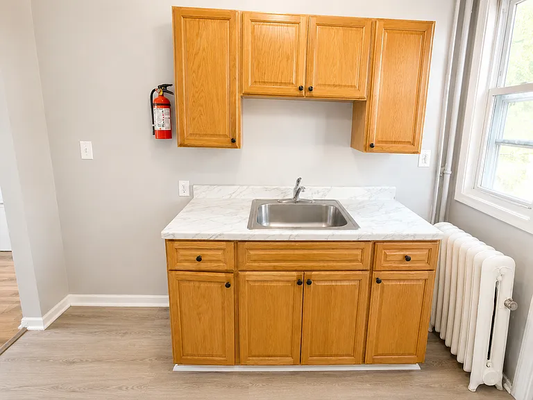354 Fair St #4 — Photo 7