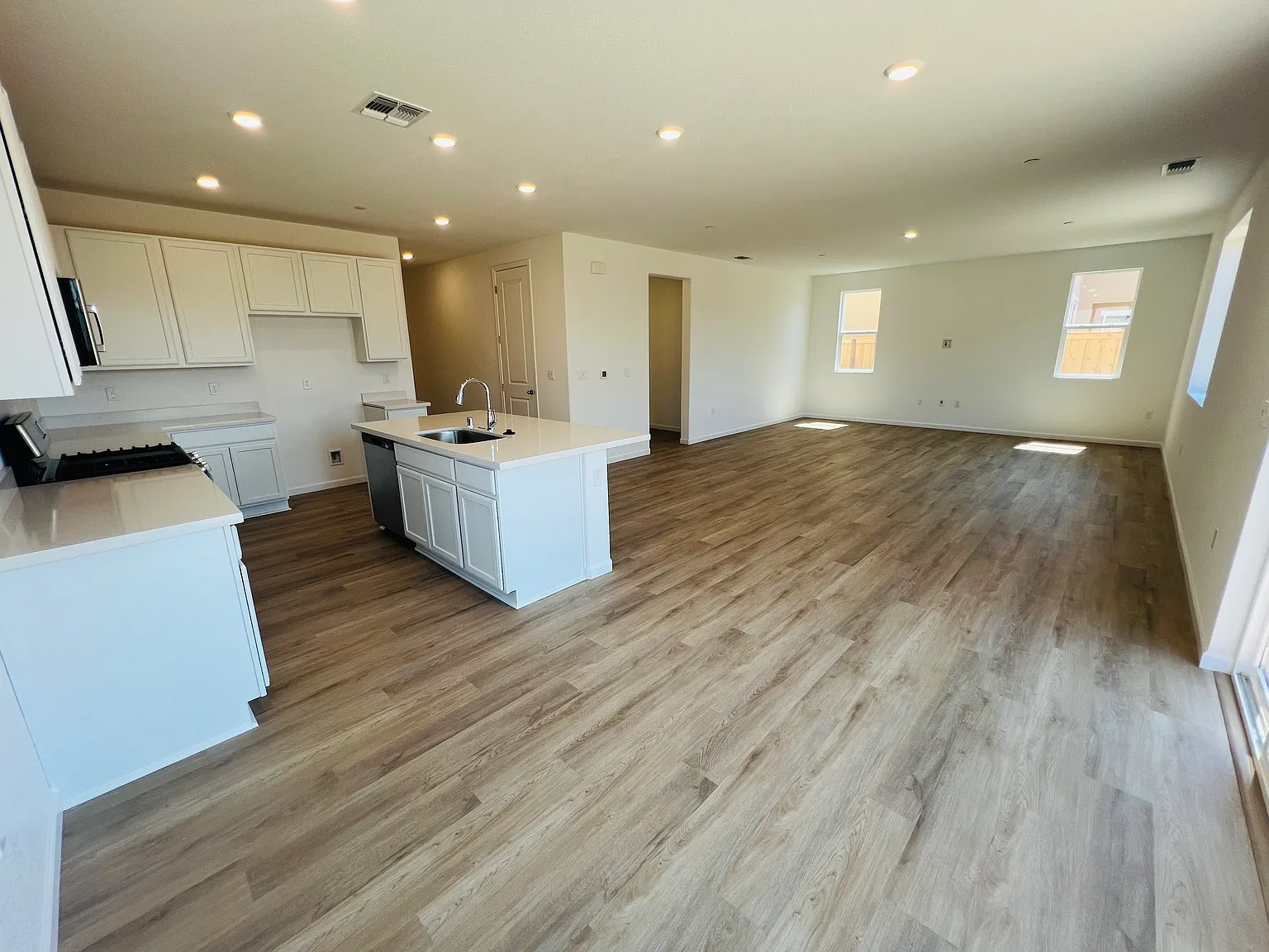 15459 Gallatin Rd — Photo 3