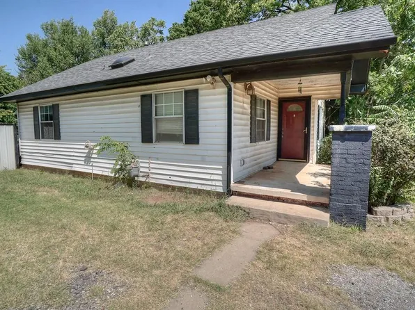 121 N Classen Ave, Moore, OK 73160