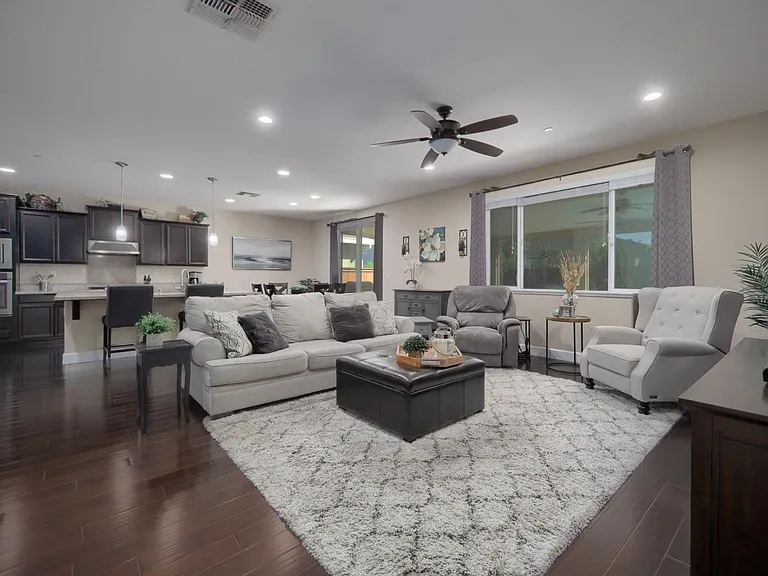 2708 Sweeney Dr — Photo 12