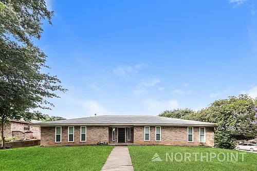 1368 Juniper Ln Photo 1