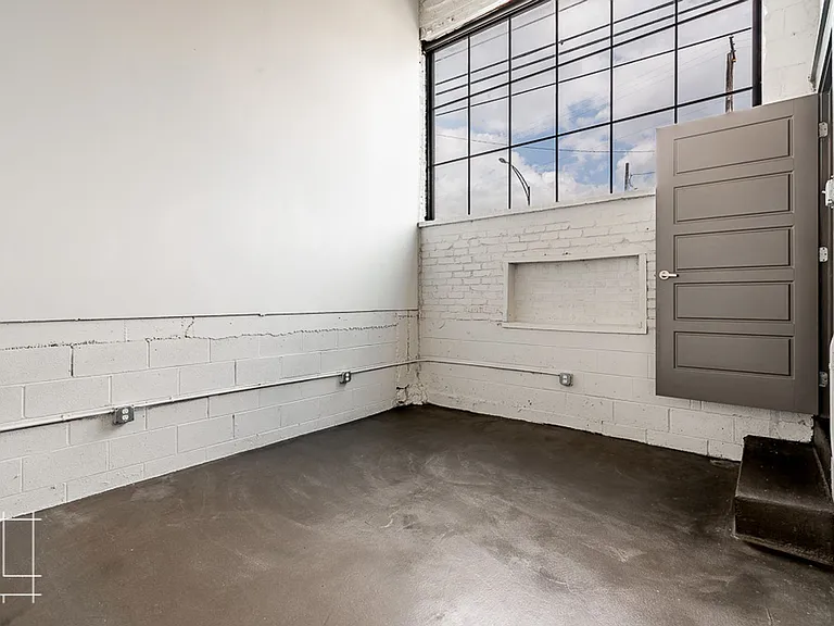 Wonder Bread Lofts — Photo 35
