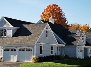 8 Stagecoach Cir, Westborough, MA 01581