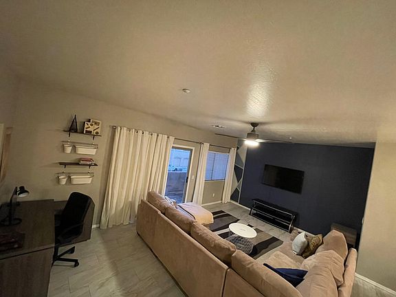 2nd image of 805 S Sycamore St #210