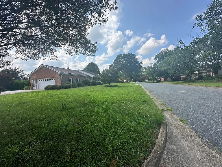 536 Summit Ridge Dr — Photo 23