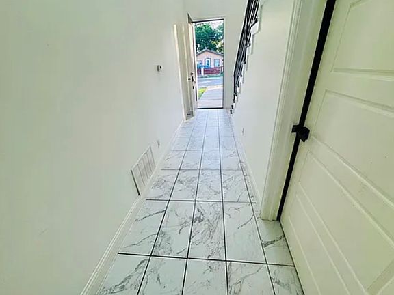 3rd image of 2906 Jim St