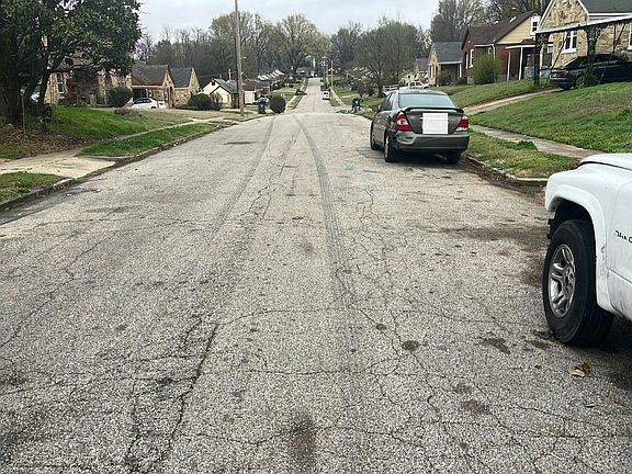 4th image of 1818 McMillan St