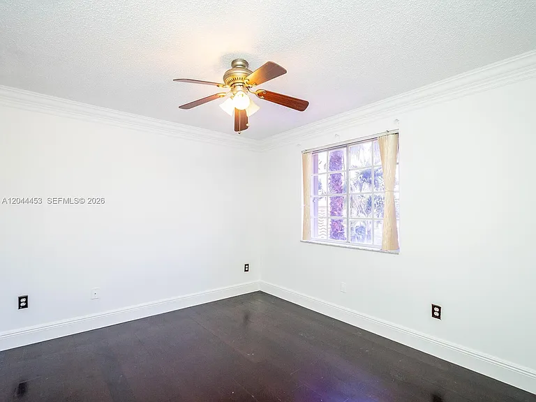 351 SW 184th Ter — Photo 47