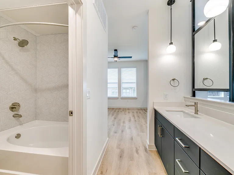 Burnett Lofts at Bishop Ridge — Photo 13