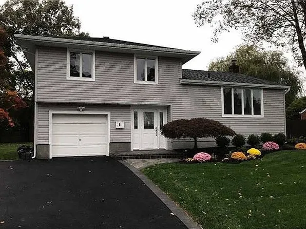 5 Gainsville Dr, Plainview, NY 11803