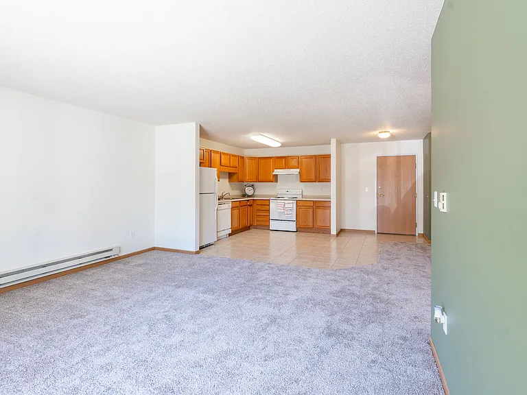 Fargo, ND Stonebridge Apartments | 3175A | Living