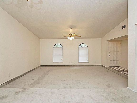 2nd image of 5626 Windsor Forest Dr