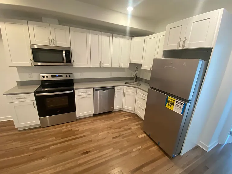 725 N 39th St — Photo 10