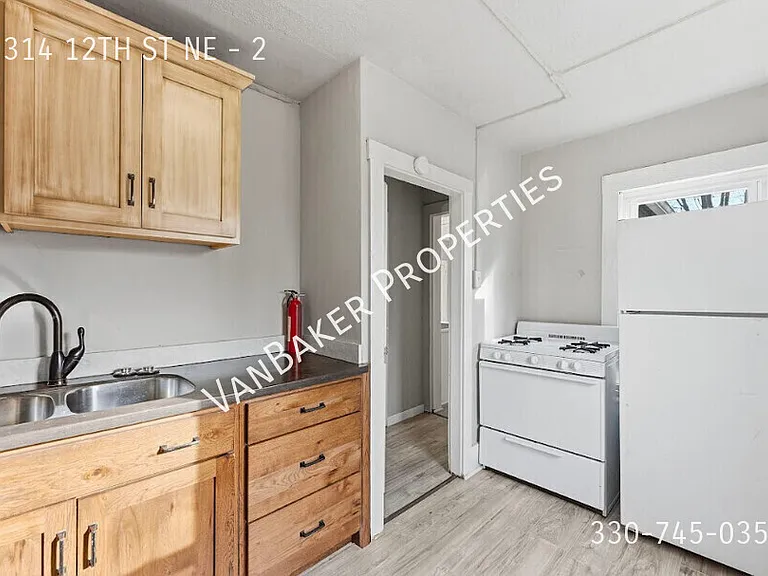 1314 12th St NE #2 — Photo 6