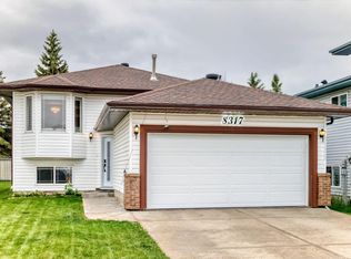 8317 160a Ave NW, Edmonton, AB T5Z 3G4