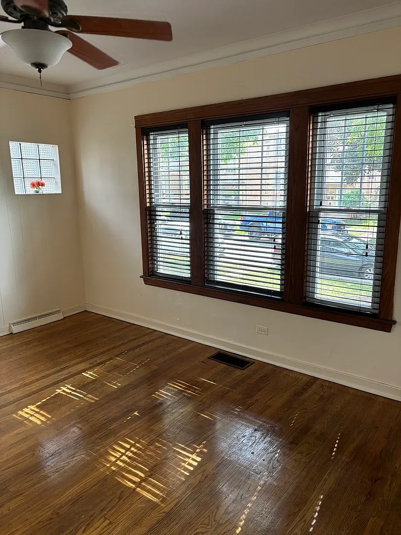 2 bed, 1100 sqft, $1,850 — Photo 2
