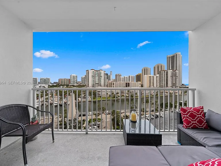 300 Bayview Dr #807 — Photo 30