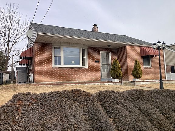 2nd image of 705 Fallon Ave