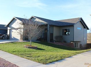 6726 Cambridge Ct, Summerset, SD 57718